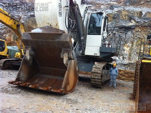 甲友實(shí)拍國(guó)內(nèi)某礦山使用大型設(shè)備